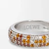 Anillo fino con pavé de plata de ley y cristales