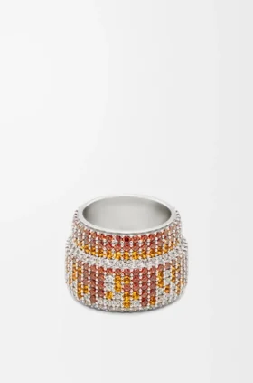 Anillo grande con pavé de plata de ley y cristales