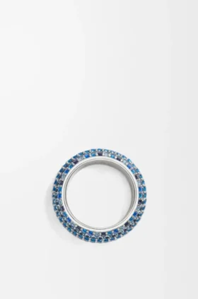 Anillo grande con pavé de plata de ley y cristales