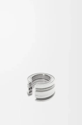 Anillo gráfico de loewe en plata de ley