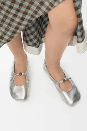 Bailarina «Pebble Soft» en piel de cordero napa laminada