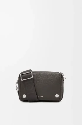 Bandolera «Pebble» pequeña en piel de becerro granulada y flexible