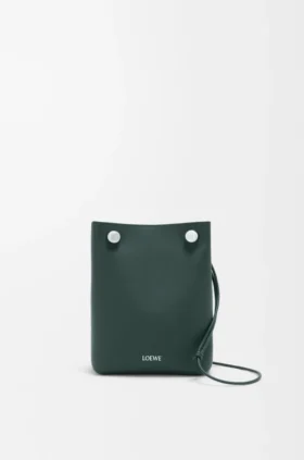 Bolsita «Pebble» en piel de becerro lisa