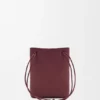Bolsita «Pebble» en piel de becerro lisa