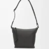 Bolso bandolera Cubi pequeño en piel de becerro lisa y suave con jacquard