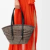 Bolso «Braid Basket» mediano de palma de iraca y piel de becerro