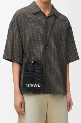 Bolso con cordón de rafia