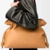 Bolso de mano Flamenco grande en piel de becerro napa