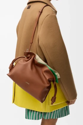 Bolso de mano «Flamenco» mediano con capas, en piel de becerro napa