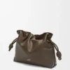 Bolso de mano Flamenco mediano en piel de becerro napa