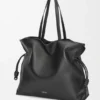 Bolso de mano Flamenco XL en piel de becerro napa