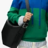 Bolso Hobo Loop grande en piel de becerro granulada y flexible