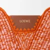 Bolso Loewe Swing mediano de rafia y piel de becerro