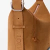 Bolso Loop Hobo mediano en piel de becerro ante
