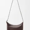 Bolso Loop Hobo mediano en piel de becerro granulada y flexible