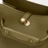 Bolso Madrid mediano en piel de becerro flexible