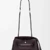 Bolso Madrid mediano en piel de becerro granulada y flexible