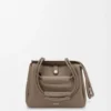 Bolso Madrid pequeño en piel de becerro granulada y flexible