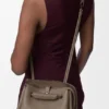 Bolso Madrid pequeño en piel de becerro granulada y flexible