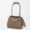 Bolso Madrid pequeño en piel de becerro granulada y flexible