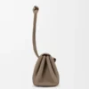Bolso Madrid pequeño en piel de becerro granulada y flexible