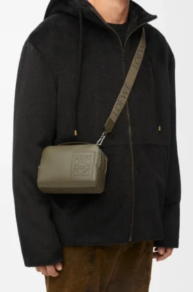 Bolso mini cruzado para cámara en piel de becerro satinada