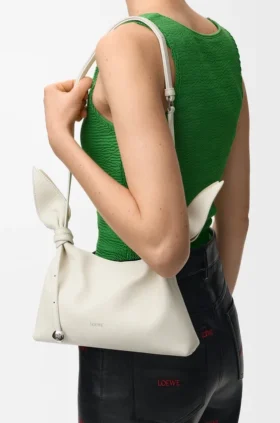 Bolso «Mini Scarf» en piel de becerro lisa