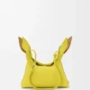 Bolso «Mini Scarf» en piel de becerro lisa