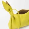 Bolso «Mini Scarf» en piel de becerro lisa