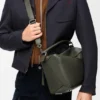 Bolso Puzzle grande en piel de becerro granulada y flexible