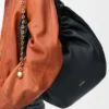 Bolso «Squeeze» mediano en piel de cordero napa suave