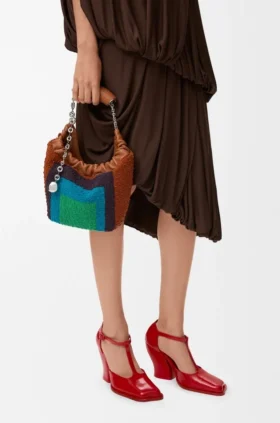Bolso «Squeeze» mini de piel con abalorios