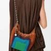Bolso «Squeeze» mini de piel con abalorios