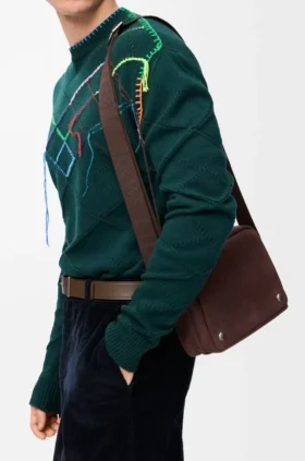 Bolso tipo bandolera Pebble mediano en nubuck granulado