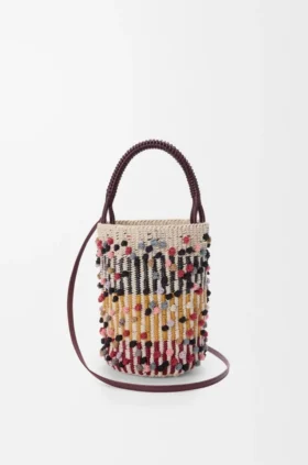 Bolso tipo cubo de cordón, cuero y lana