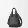 Bolso tipo hammock compacto de piel de becerro