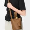 Bolso tipo Pebble Bucket «Mini Pebble» en piel de becerro lisa
