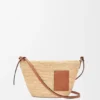Bolso tipo pochette con abertura, de rafia y piel de becerro