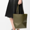 Bolso tote mediano «Puzzle Fold» en piel de becerro brillante