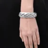 Brazalete trenzado grande en plata de ley