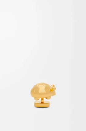 Broche de mariquita de latón