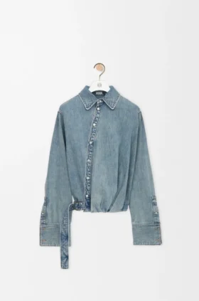 Camisa drapeada de denim