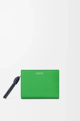 Cartera compacta «Knot» en piel de becerro napa brillante