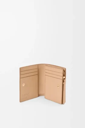 Cartera compacta «Puzzle» en piel de becerro clásica