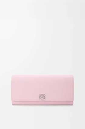 Cartera Continental Anagram en piel de becerro con grano de Pebble