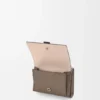 Cartera de tres pliegues en piel de becerro de grano suave