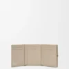 Cartera de tres pliegues «Pebble» en piel de becerro con grano «Pebble»