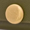 Cartera de tres pliegues «Pebble» en piel de becerro con grano «Pebble»