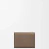 Cartera plegable en tres partes «Anagram» de piel de becerro con grano «Pebble»