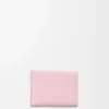 Cartera plegable en tres partes «Anagram» de piel de becerro con grano «Pebble»